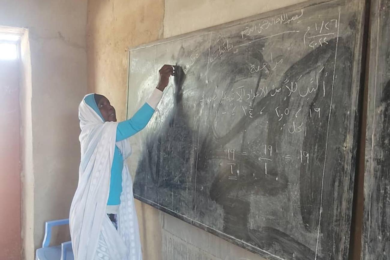Improving the quality of education by supporting teachers in South Darfur 