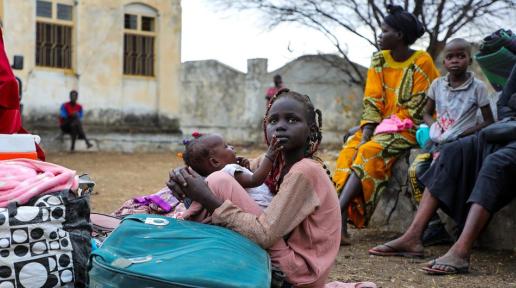 A UNHCR emergency transit centre in Renk in South Sudan is receiving displaced people from Sudan.